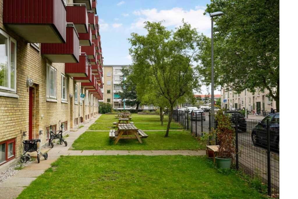 300 M To Metro: 5 Min Airport/12 Min Copenhagen C Apartment Exterior photo
